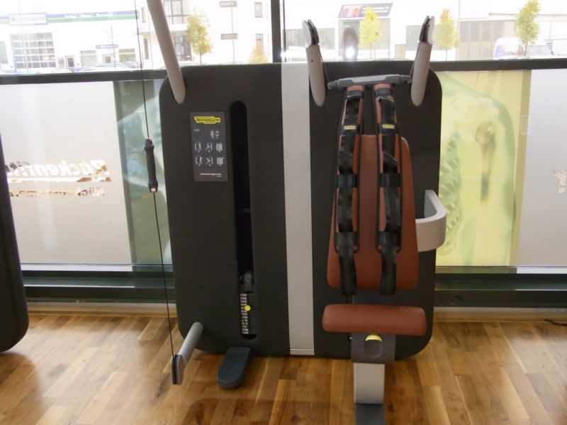 Datei:Technogym, Kraftsportgeraet.JPG